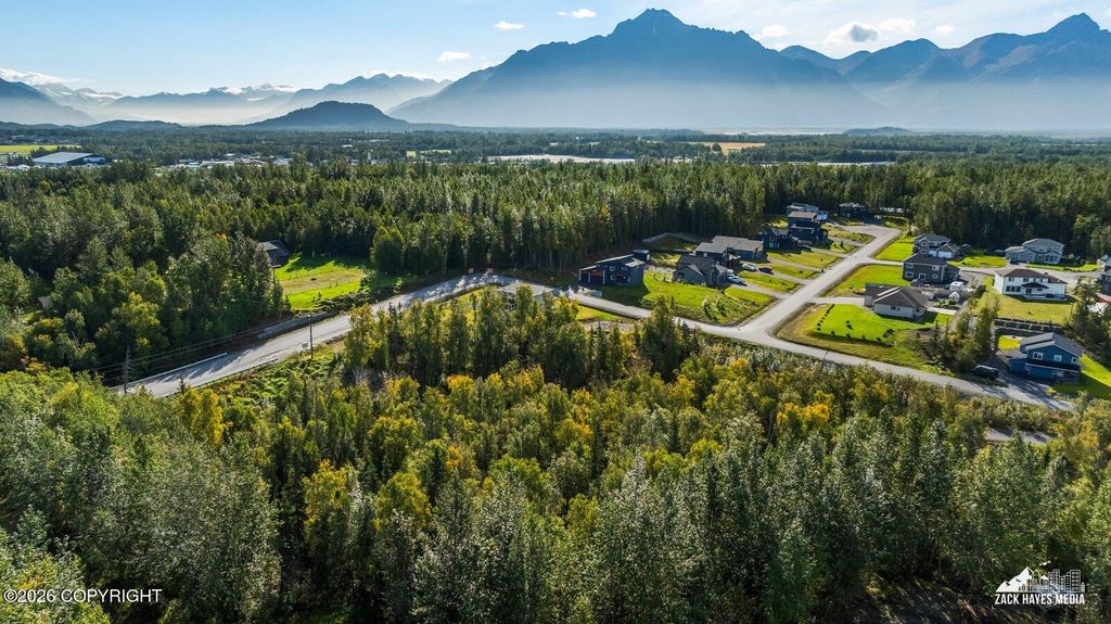 11901 E Kingdom Avenue, Palmer, AK 99645