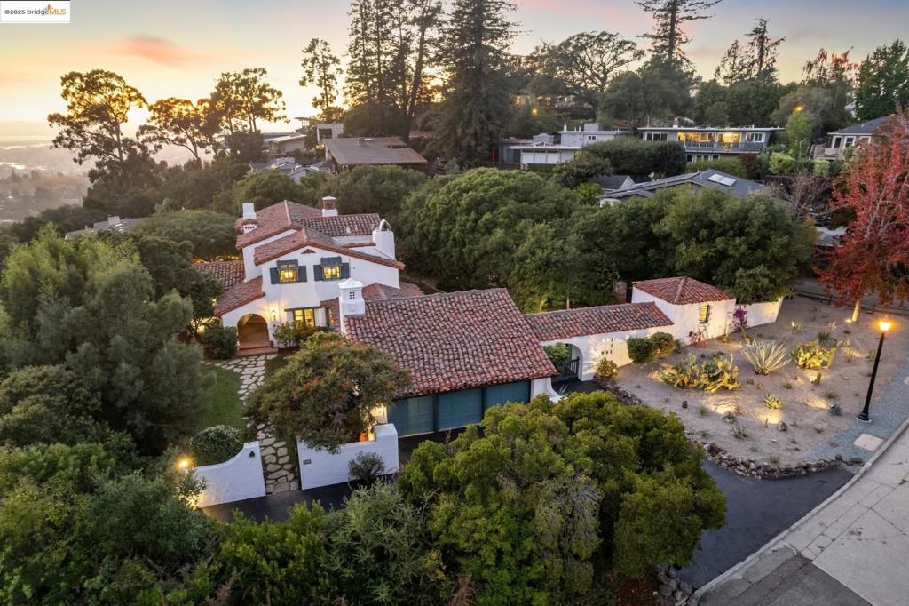 6801 Estates Drive, Oakland, CA 94611