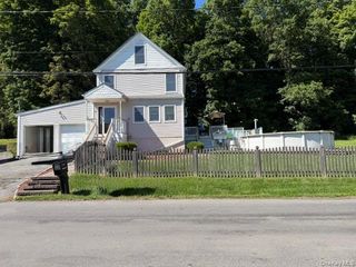 19 Meadow Avenue, Chester, NY 10918