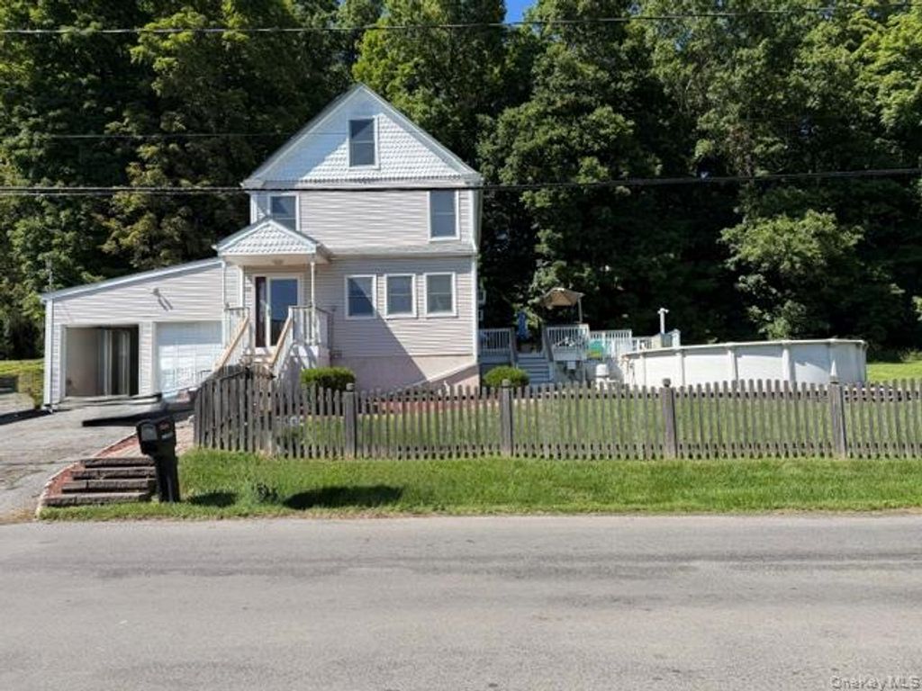 19 Meadow Avenue, Chester, NY 10918
