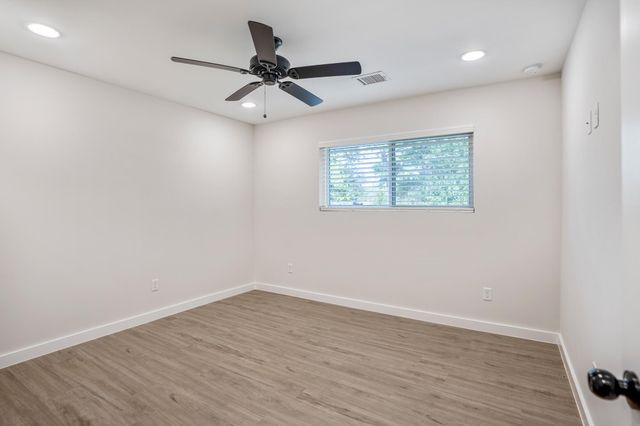 710 Thornwood, Shenandoah, TX 77381