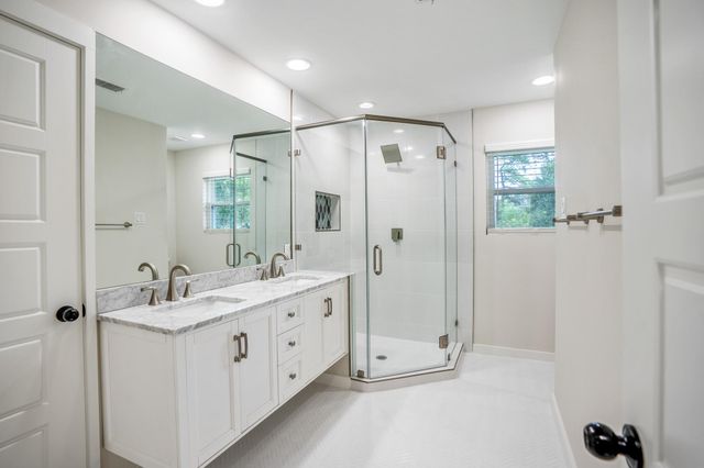 710 Thornwood, Shenandoah, TX 77381