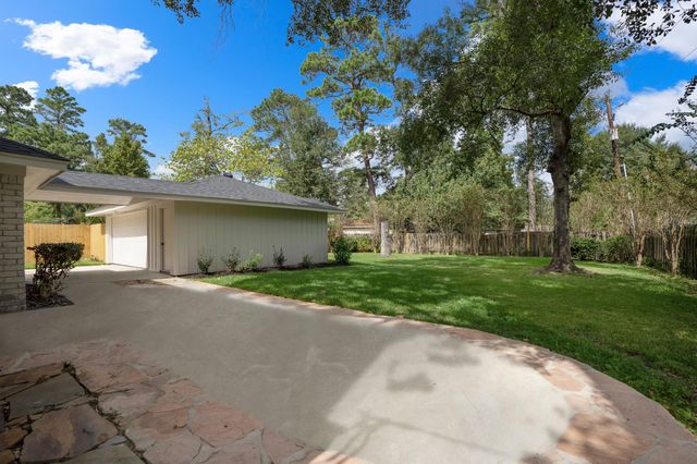 710 Thornwood, Shenandoah, TX 77381
