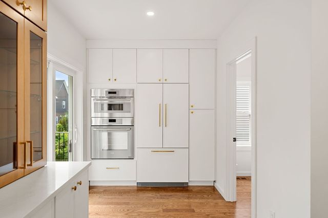 41 Rogers Avenue, Somerville, MA 02144