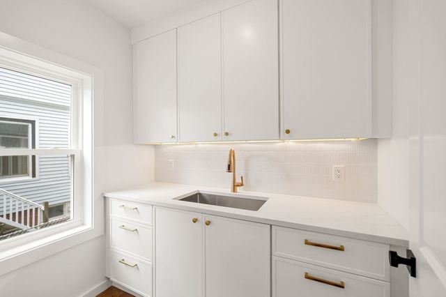 41 Rogers Avenue, Somerville, MA 02144