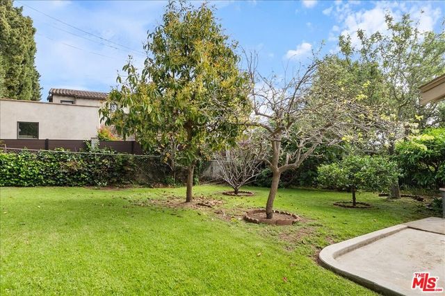 1111 Berkeley Street, Santa Monica, CA 90403