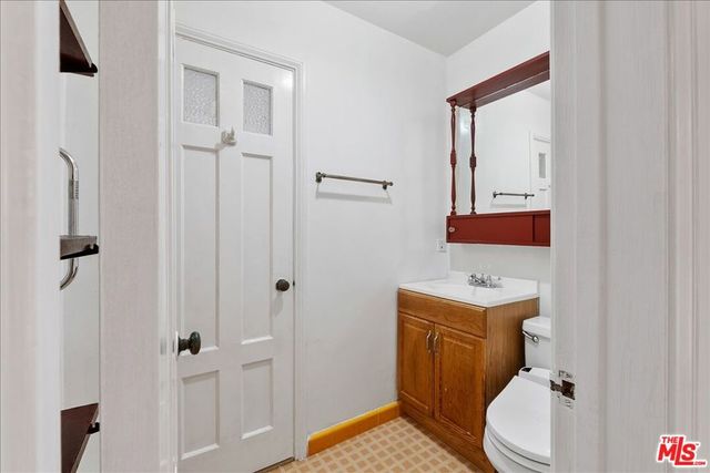 1111 Berkeley Street, Santa Monica, CA 90403