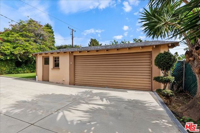 1111 Berkeley Street, Santa Monica, CA 90403
