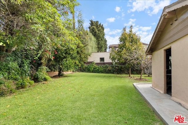 1111 Berkeley Street, Santa Monica, CA 90403