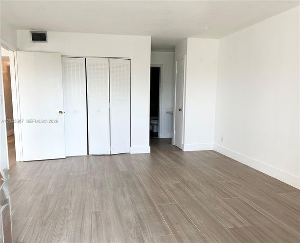 8101 SW 24th Ct 405, Davie, FL 33324