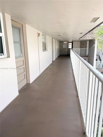 8101 SW 24th Ct 405, Davie, FL 33324