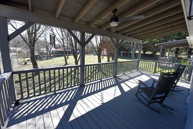 91 Hickory Street, Hayesville, NC 28904