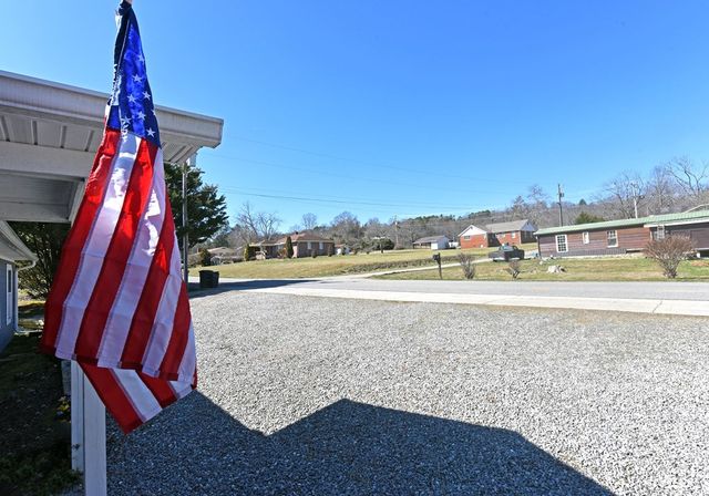 91 Hickory Street, Hayesville, NC 28904