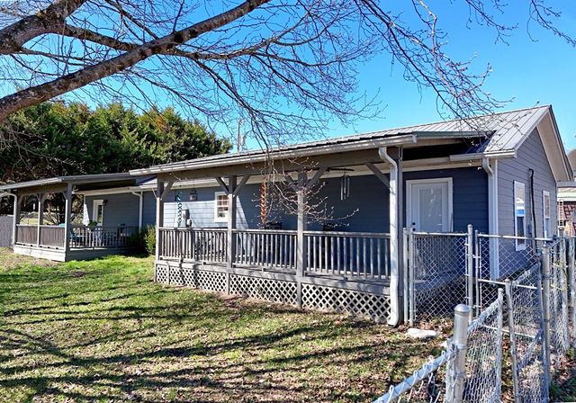 91 Hickory Street, Hayesville, NC 28904