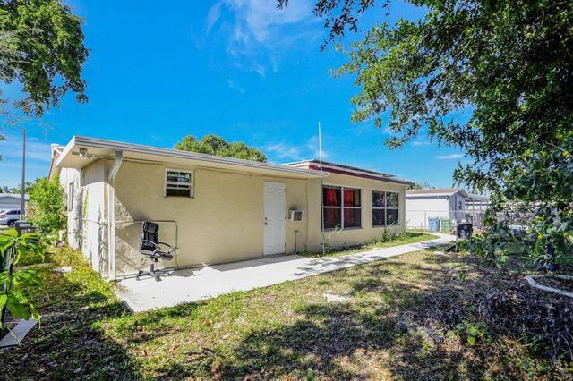 156 NW 80th Ave, Margate, FL 33063