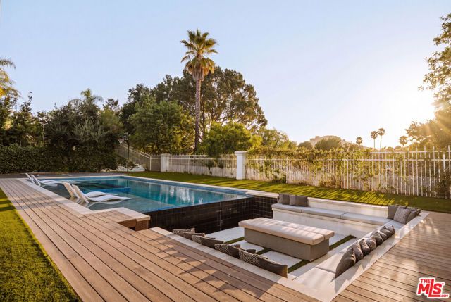 5474 Amber Circle, Calabasas, CA 91302