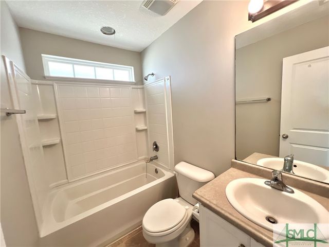 213 Augusta Way, Hinesville, GA 31313