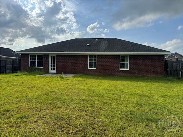 213 Augusta Way, Hinesville, GA 31313