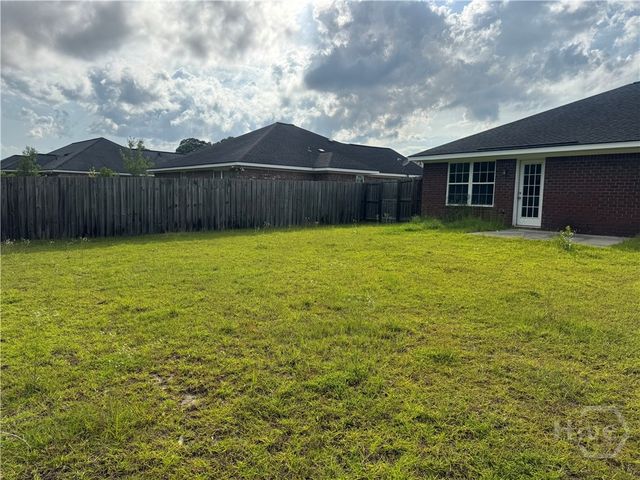 213 Augusta Way, Hinesville, GA 31313