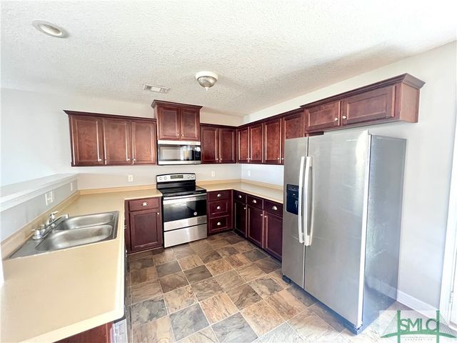 213 Augusta Way, Hinesville, GA 31313