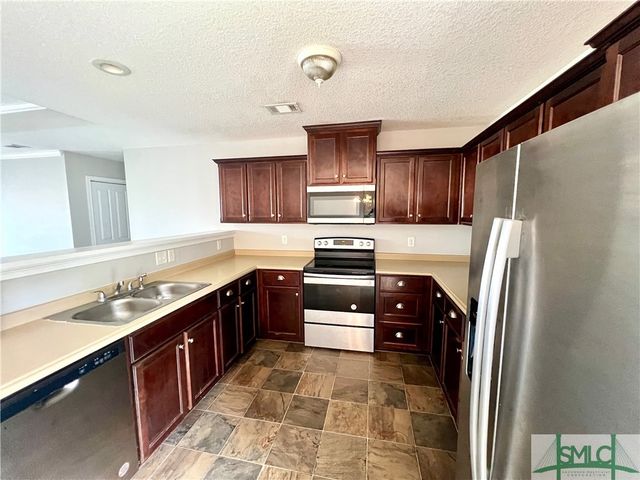 213 Augusta Way, Hinesville, GA 31313