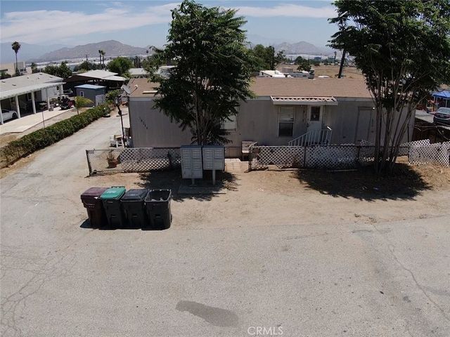 18360 Decker, Perris, CA 92570