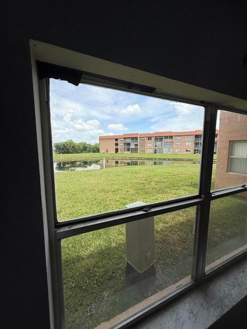 9881 SUNRISE LAKES Boulevard 104, Sunrise, FL 33322