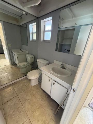 9881 SUNRISE LAKES Boulevard 104, Sunrise, FL 33322