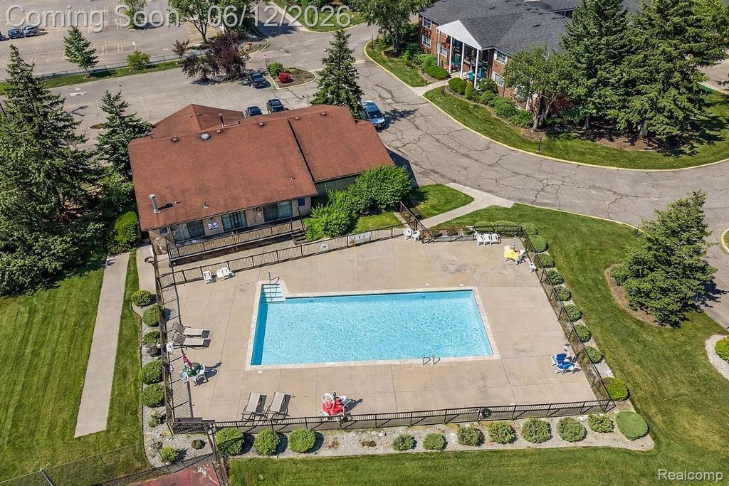 30050 Wildbrook Drive 203, Southfield, MI 48034