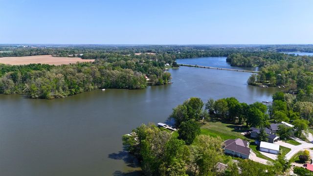 11608 Boggs West Circle, Loogootee, IN 47553