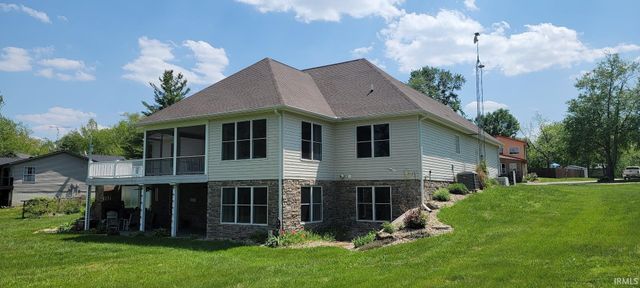 11608 Boggs West Circle, Loogootee, IN 47553