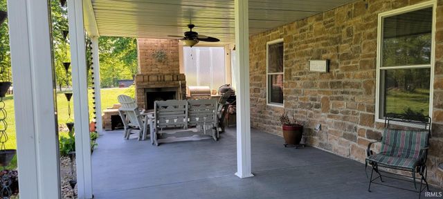 11608 Boggs West Circle, Loogootee, IN 47553