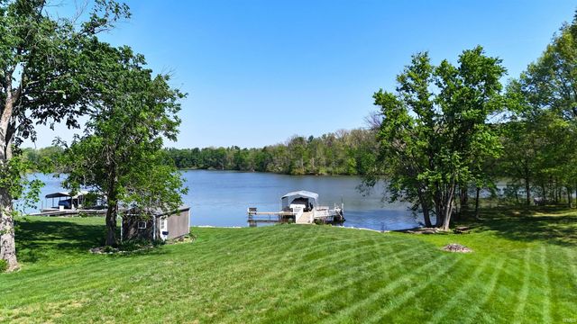 11608 Boggs West Circle, Loogootee, IN 47553