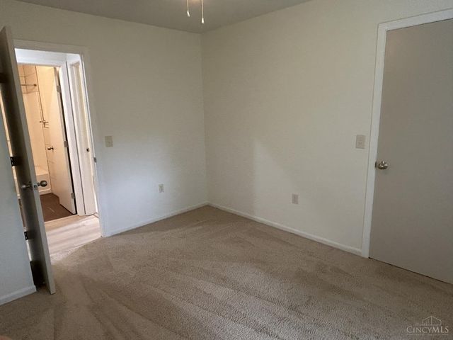573 Hearthstone Court, Lebanon, OH 45036