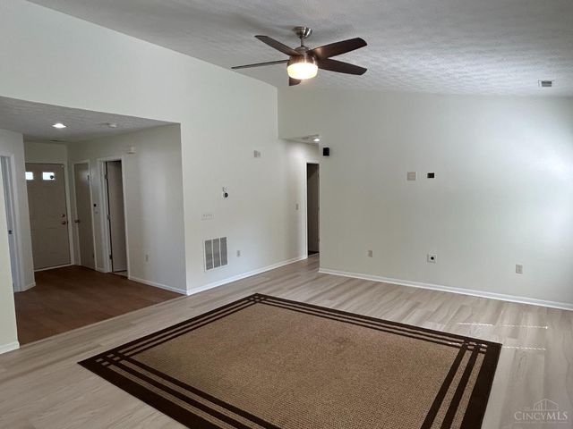 573 Hearthstone Court, Lebanon, OH 45036