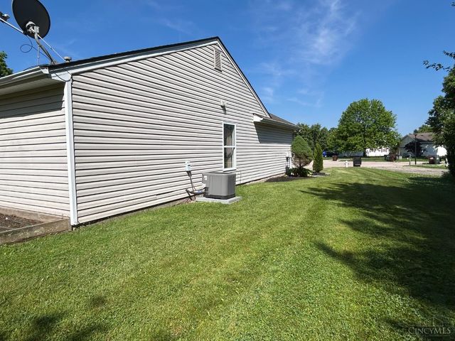 573 Hearthstone Court, Lebanon, OH 45036