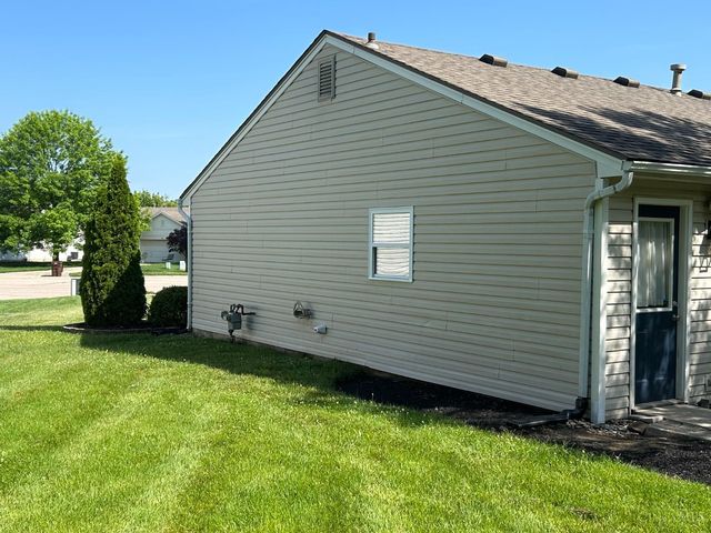 573 Hearthstone Court, Lebanon, OH 45036