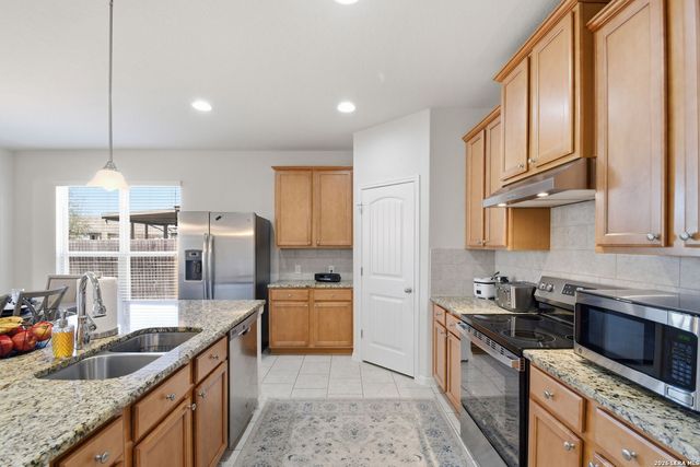 756 MORGANS ML, New Braunfels, TX 78130