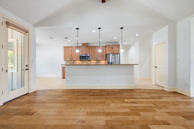 22127 OBAN DR, Spicewood, TX 78669