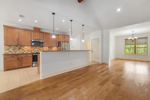 22127 OBAN DR, Spicewood, TX 78669