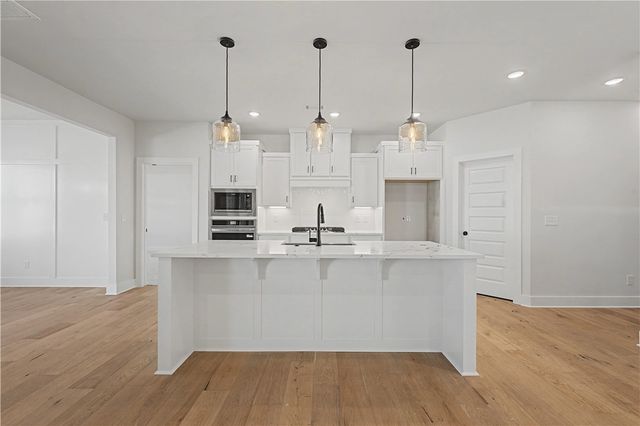 1420 Dresden Drive, Centerton, AR 72719