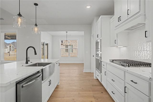 1420 Dresden Drive, Centerton, AR 72719