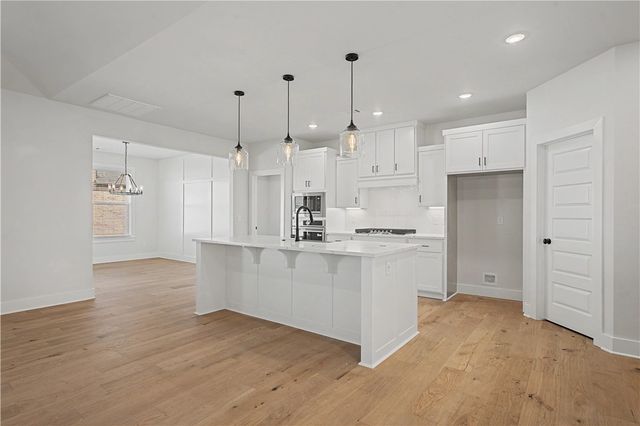 1420 Dresden Drive, Centerton, AR 72719