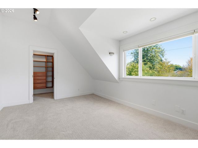 1133 Ne 37TH Ave, Portland, OR 97232