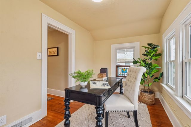 1310 40th Street, Des Moines, IA 50311