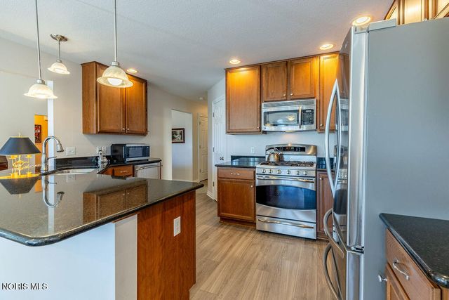 26364 Stillwater Drive, Perrysburg, OH 43551