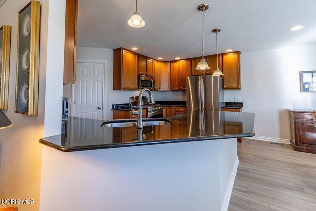 26364 Stillwater Drive, Perrysburg, OH 43551