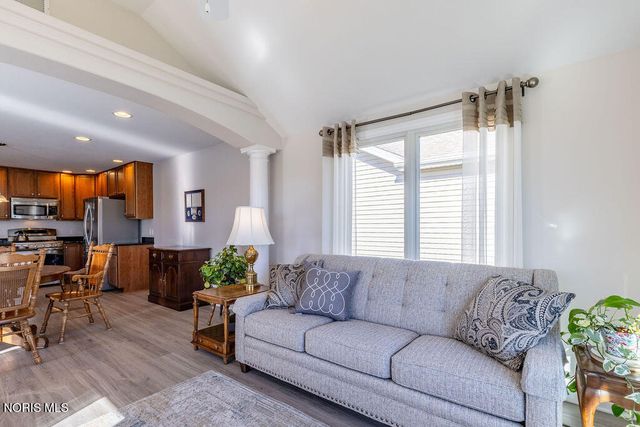 26364 Stillwater Drive, Perrysburg, OH 43551