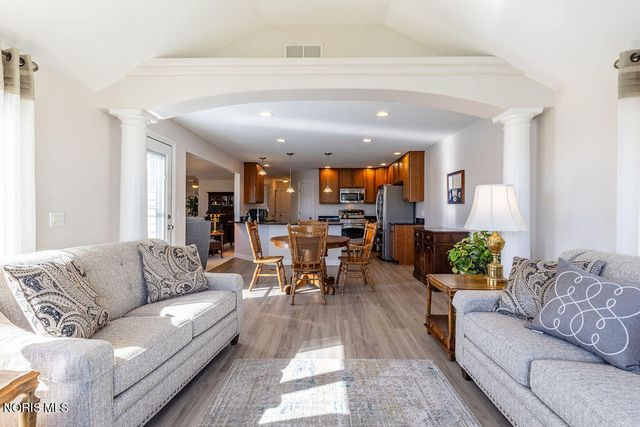 26364 Stillwater Drive, Perrysburg, OH 43551