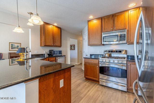 26364 Stillwater Drive, Perrysburg, OH 43551